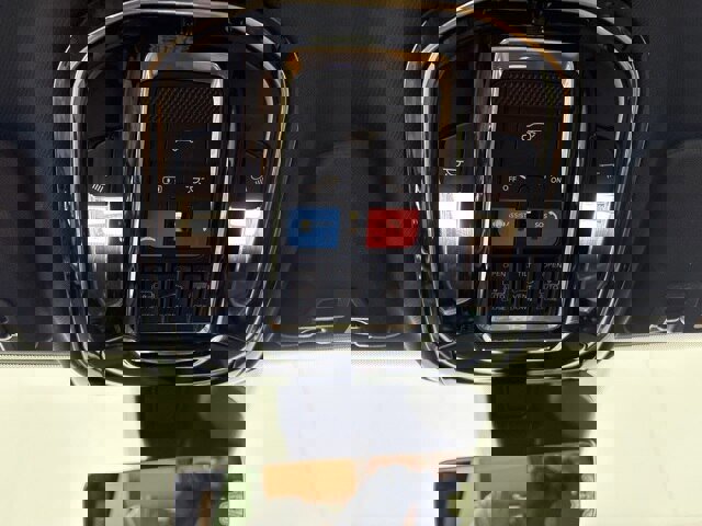 Used 2023 Jeep Grand Cherokee L Summit w/ Advanced Protech Group IV image 19