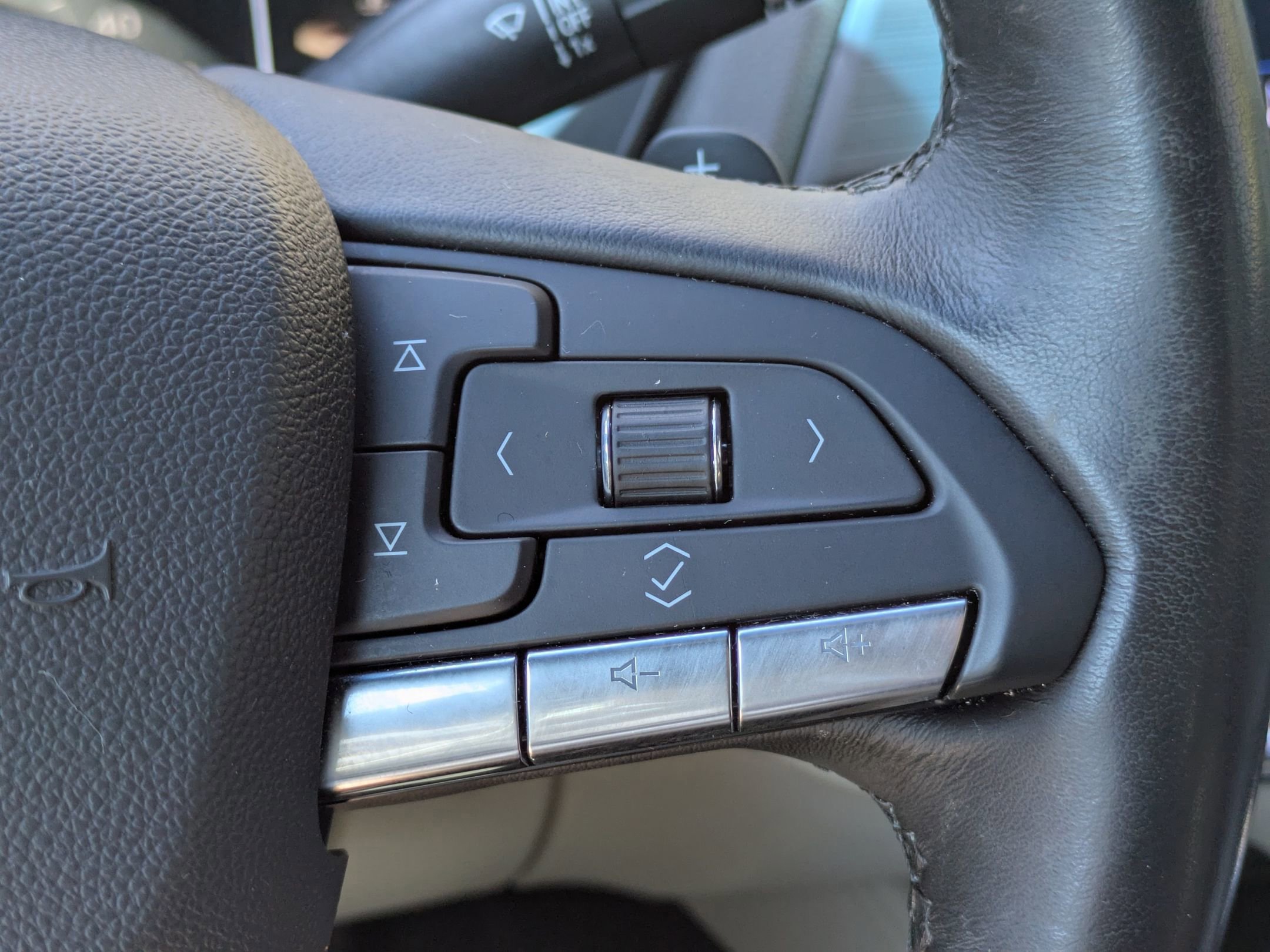 Used 2023 Cadillac CT4 Luxury w/ Sun And Sound Package image 18