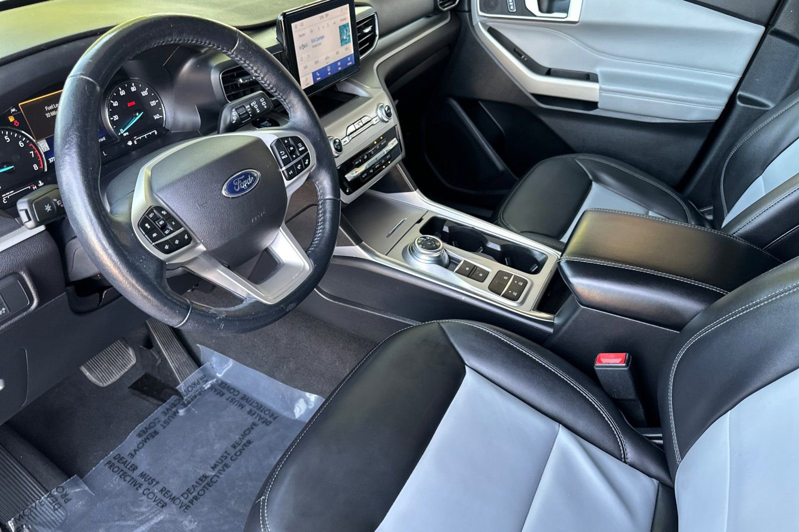 Certified 2022 Ford Explorer XLT w/ Equipment Group 202A image 10