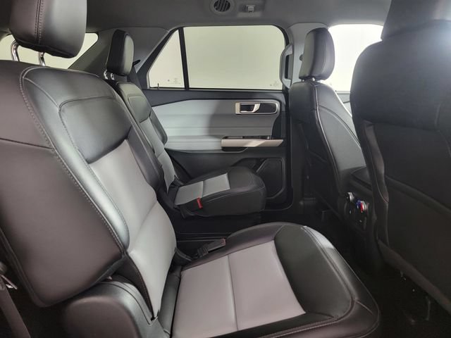 Certified 2023 Ford Explorer XLT w/ Equipment Group 202A AWD/4WD image 17