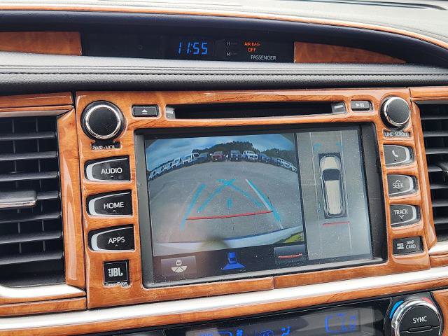 Used 2019 Toyota Highlander Limited Platinum FWD image 17