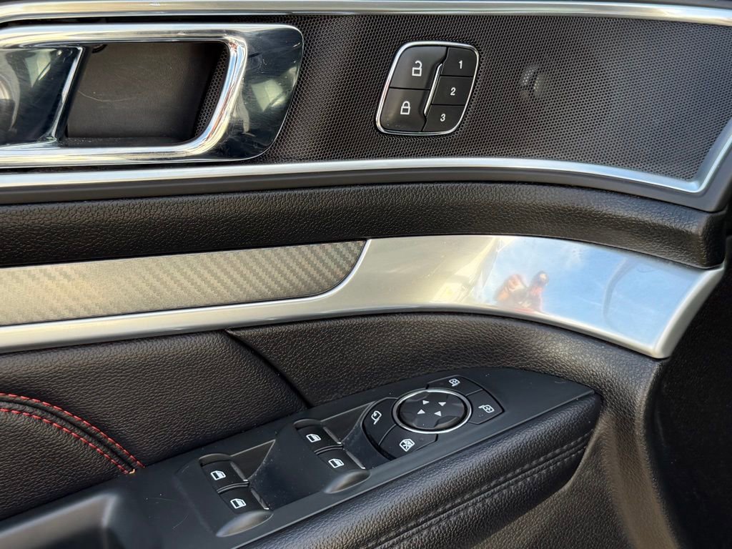 Certified 2018 Ford Explorer Sport w/ Equipment Group 401A image 17
