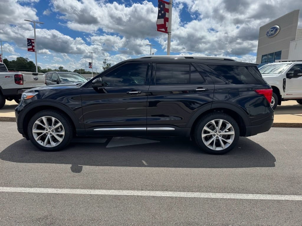 Certified 2022 Ford Explorer Platinum w/ Equipment Group 601A AWD/4WD image 5