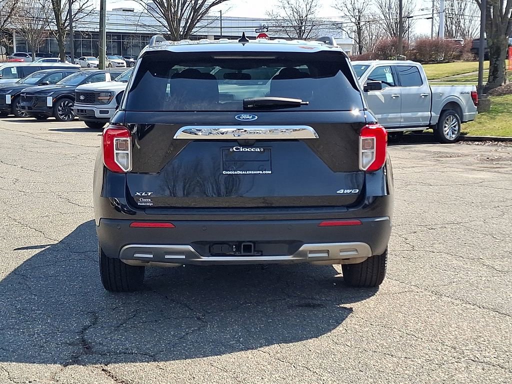 Certified 2023 Ford Explorer XLT w/ Equipment Group 202A image 8