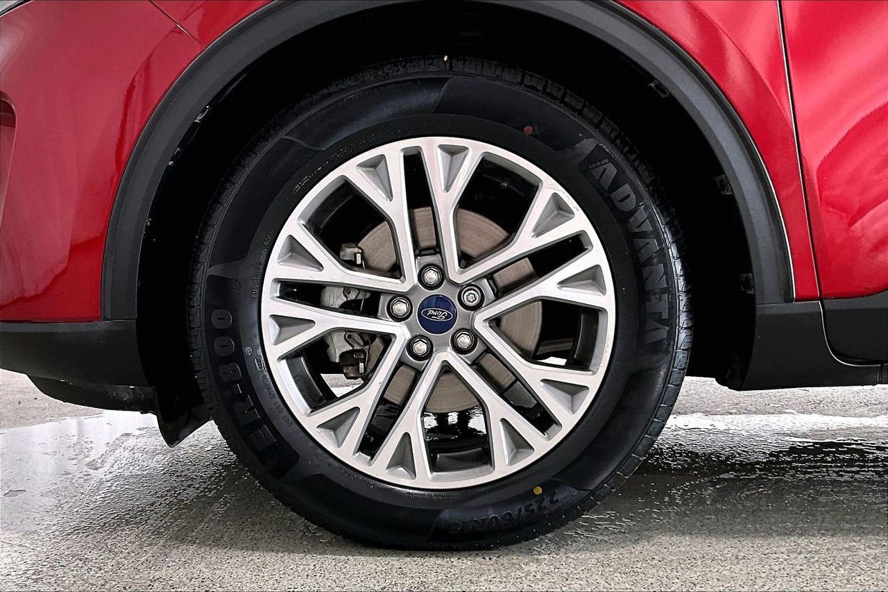 Certified 2022 Ford Escape SEL image 12