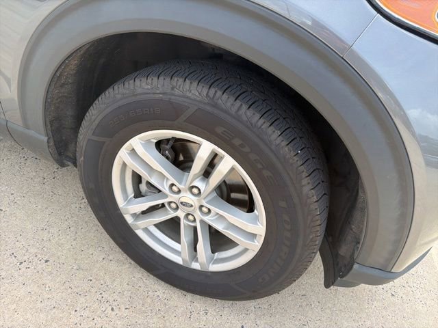 Certified 2021 Ford Explorer XLT w/ Equipment Group 202A AWD/4WD image 24
