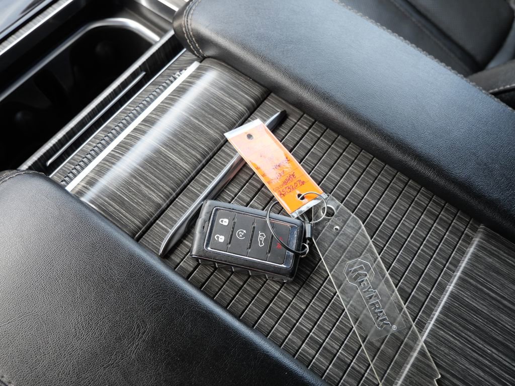 Used 2024 Jeep Wagoneer L Series II w/ Flexible Seating Group image 28