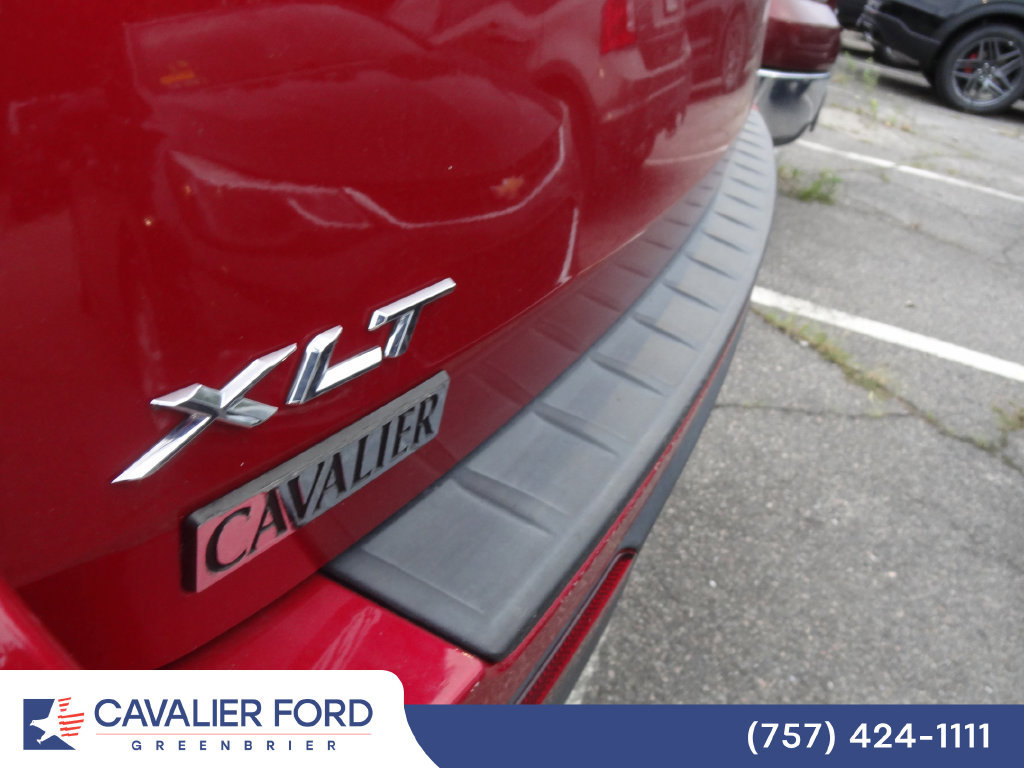 Certified 2022 Ford Explorer XLT w/ Equipment Group 202A AWD/4WD image 6