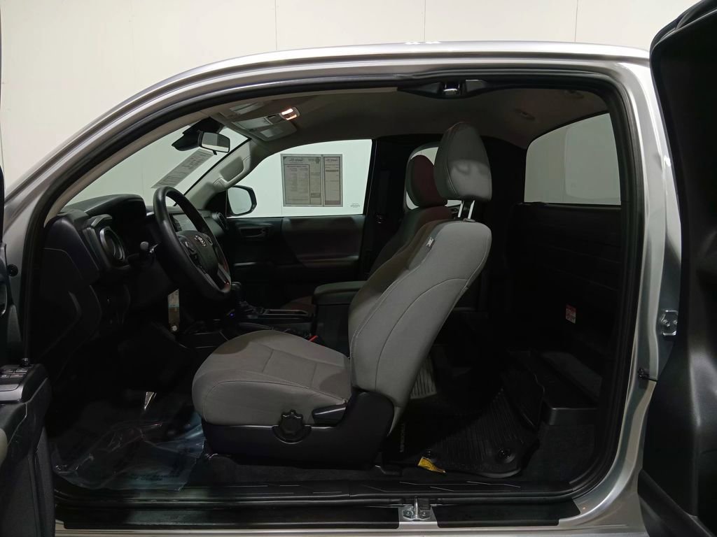 Used 2020 Toyota Tacoma SR image 13