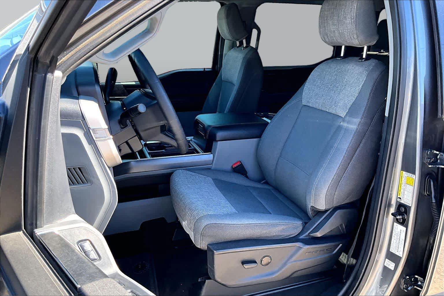 Certified 2024 Ford F250 XLT w/ XLT Premium Package AWD/4WD image 8
