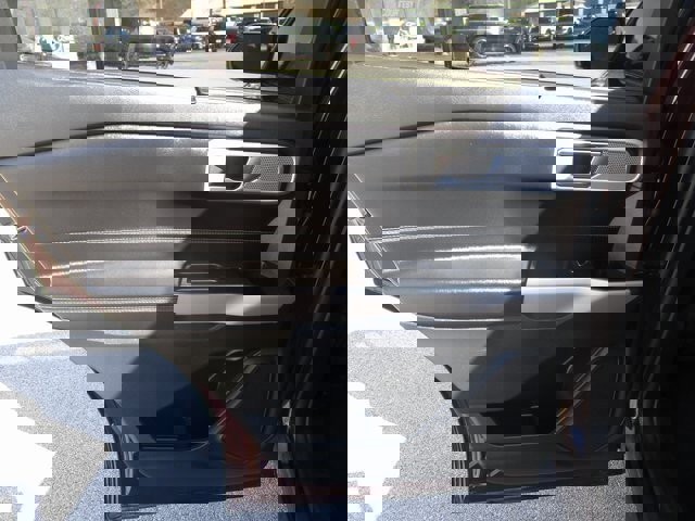 Certified 2022 Ford Explorer Limited w/ Equipment Group 301A image 22