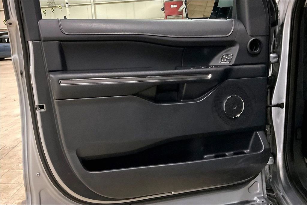 Certified 2024 Ford Expedition Max XLT image 21