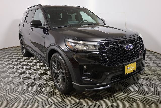 Certified 2025 Ford Explorer ST AWD/4WD image 4