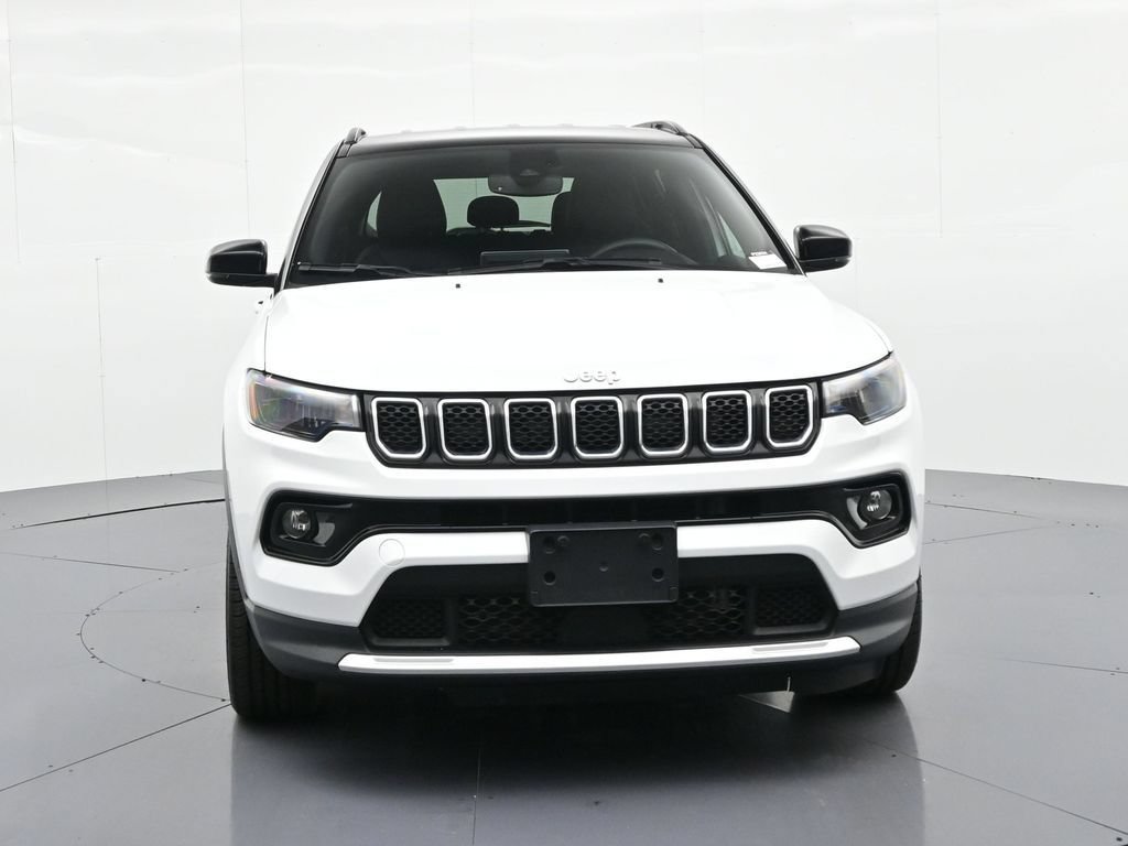 Used 2023 Jeep Compass Limited AWD/4WD image 3