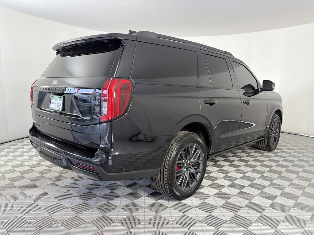 Certified 2025 Ford Expedition Platinum w/ Stealth Performance Package image 5