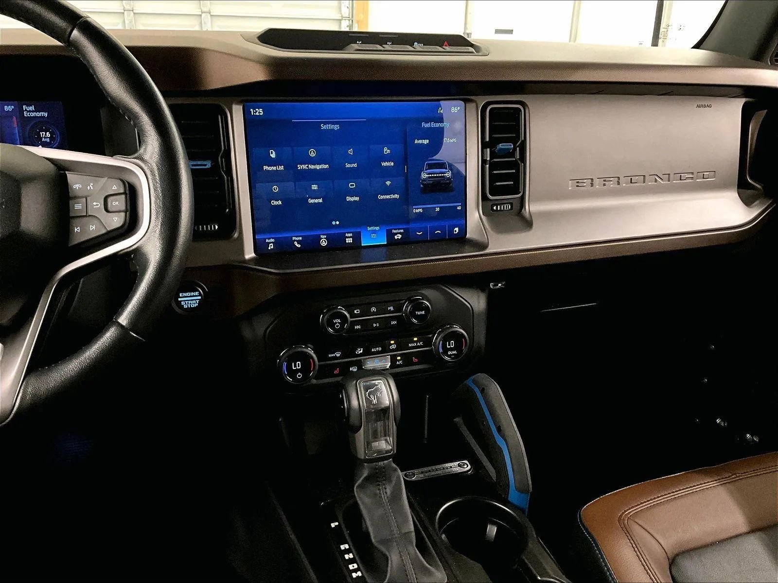 Certified 2021 Ford Bronco Outer Banks AWD/4WD image 6