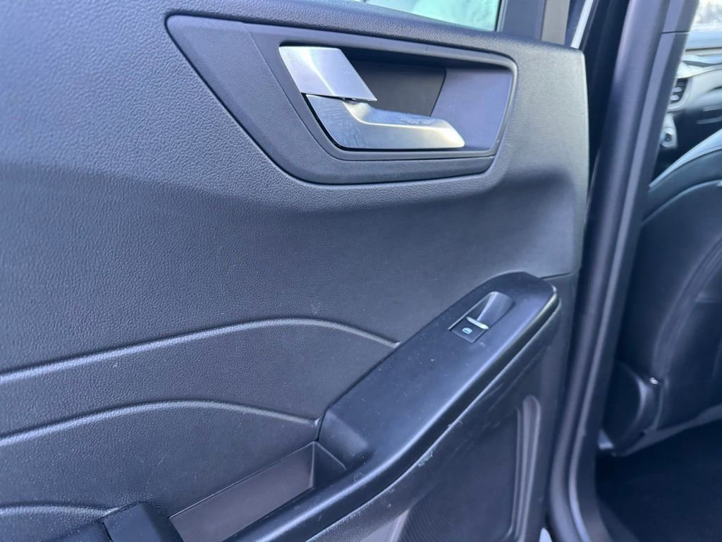 Certified 2025 Ford Escape ST-Line AWD/4WD image 25