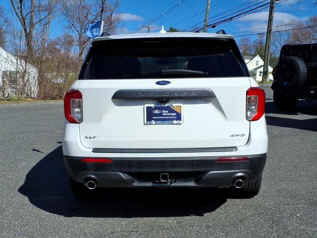 Certified 2022 Ford Explorer XLT w/ Equipment Group 202A image 4