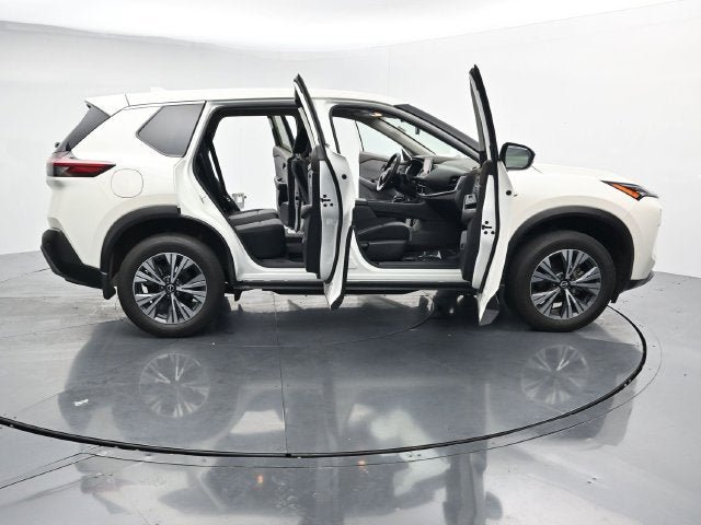 Used 2023 Nissan Rogue SV AWD/4WD image 45