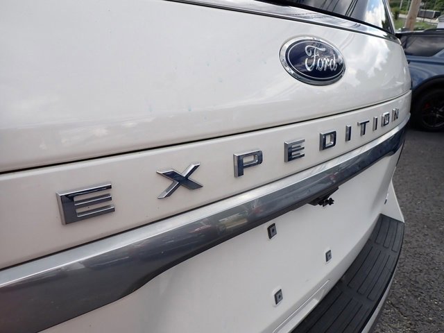 Certified 2022 Ford Expedition Max Platinum image 9