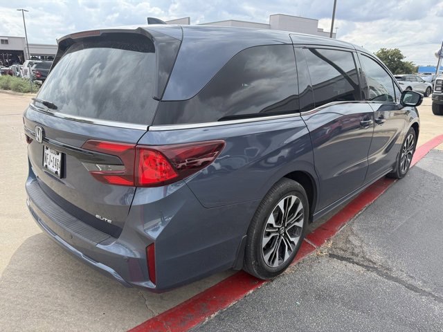 Used 2025 Honda Odyssey Elite image 3