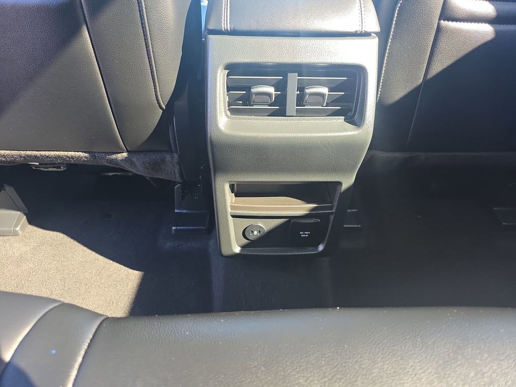 Certified 2024 Ford Edge Titanium image 38