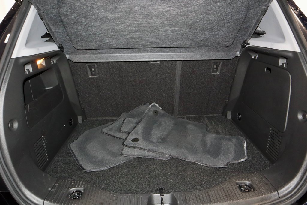 Used 2022 Chevrolet Trax LT w/ Premium Seat Package image 14