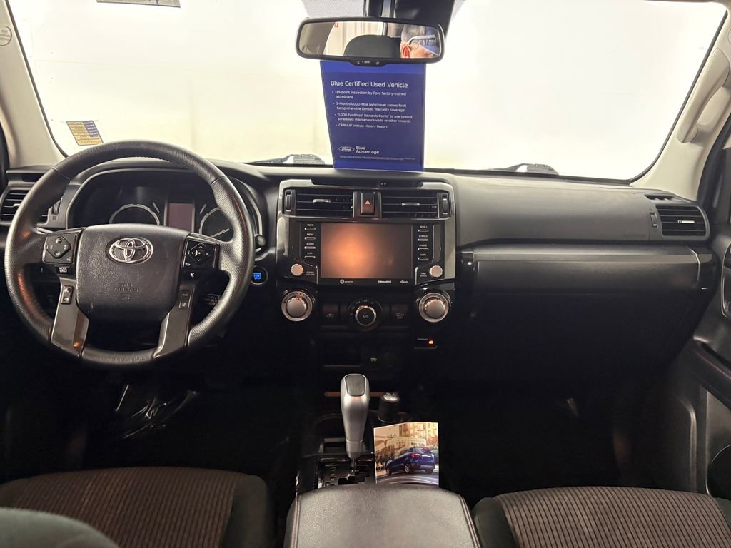 Used 2022 Toyota 4Runner TRD Off-Road AWD/4WD image 27