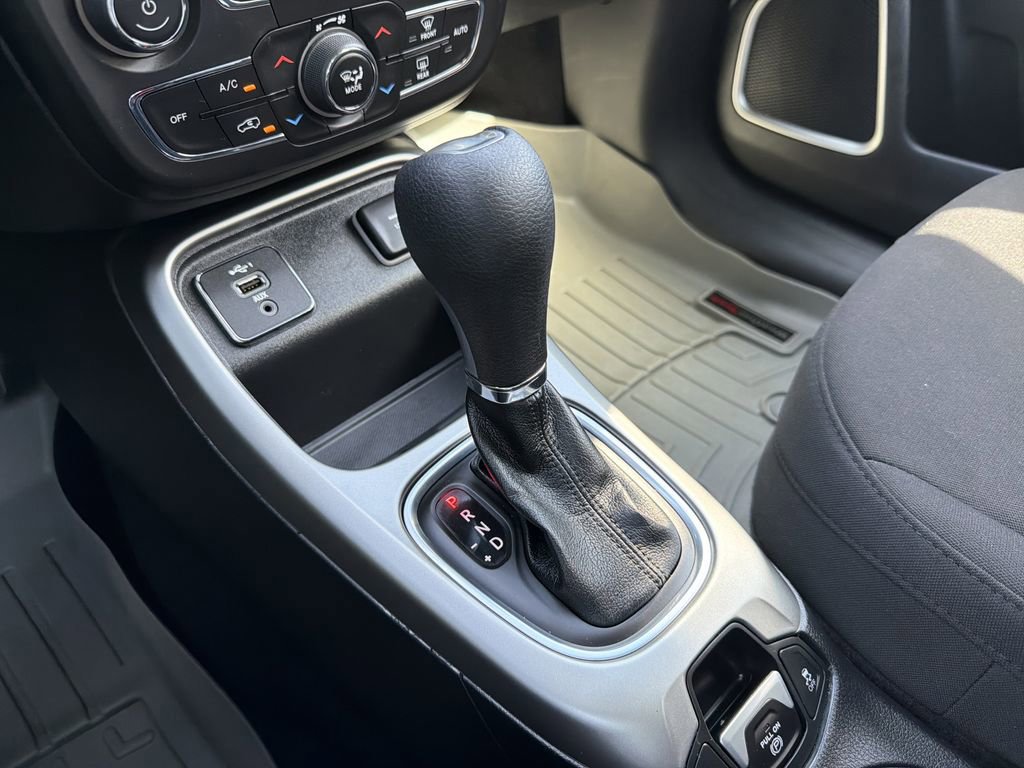 Used 2021 Jeep Compass Sport image 23