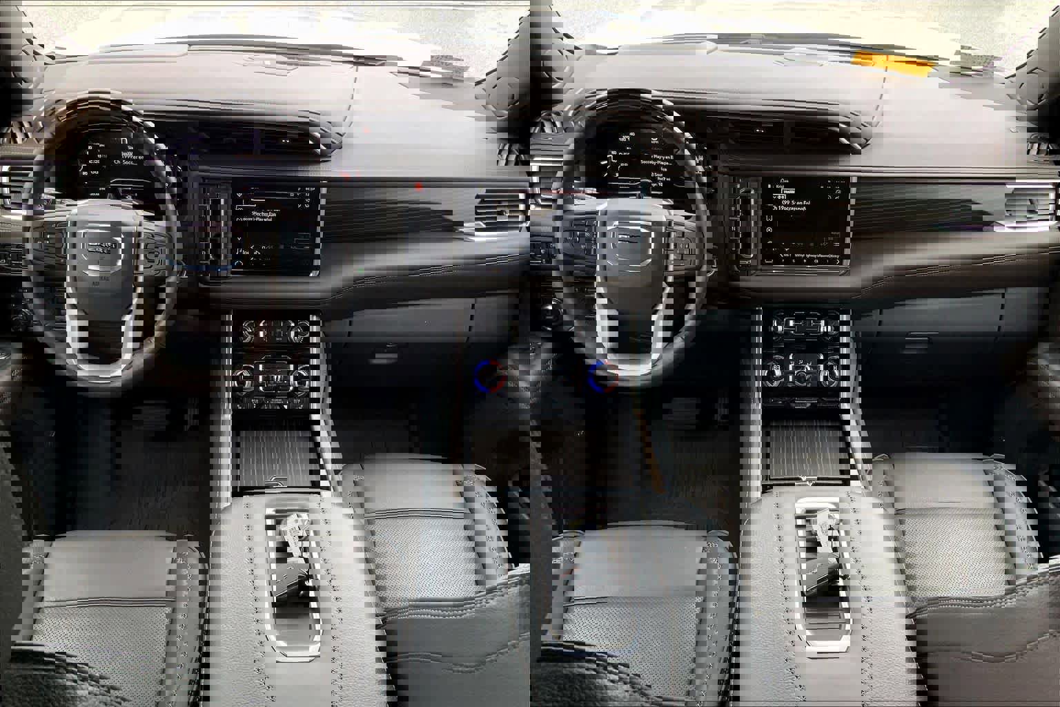 Used 2024 GMC Yukon Denali w/ Advanced Technology Package image 16