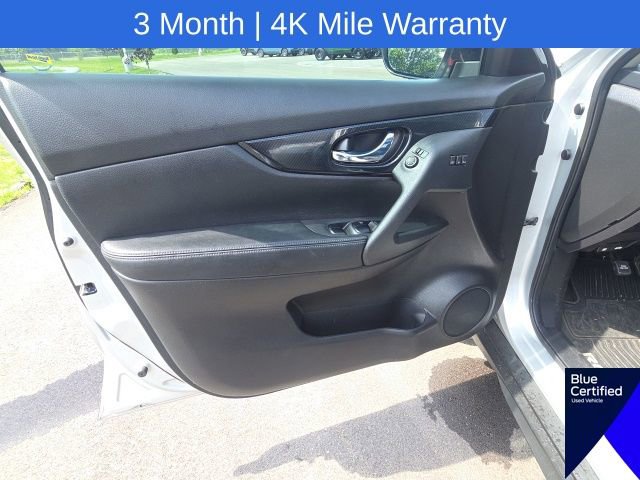 Used 2017 Nissan Rogue SL w/ SL Premium Package FWD image 26