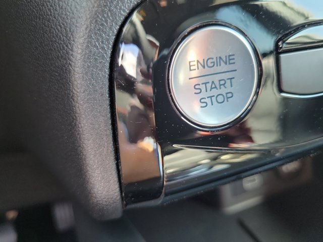 Certified 2025 Ford Escape ST-Line w/ Equipment Group 301A FWD image 30