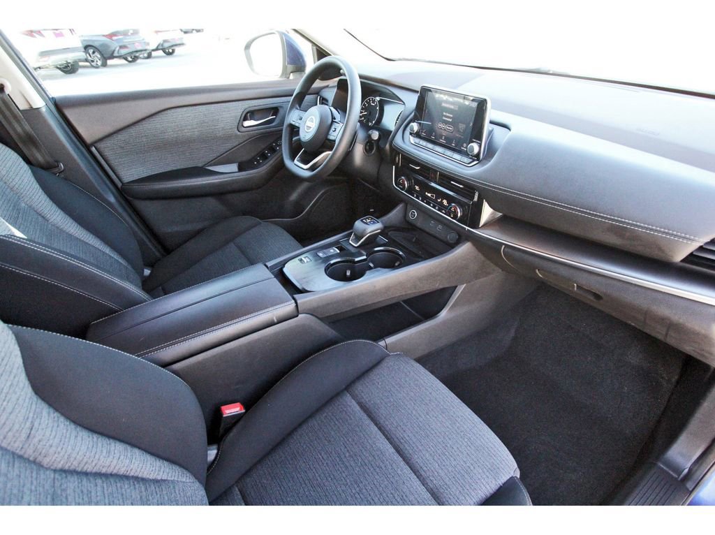 Used 2021 Nissan Rogue SV image 28