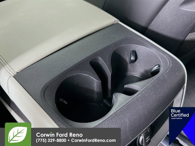 Used 2024 Kia Carnival LX FWD image 27