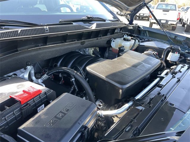 Used 2025 Chevrolet Suburban Premier image 37