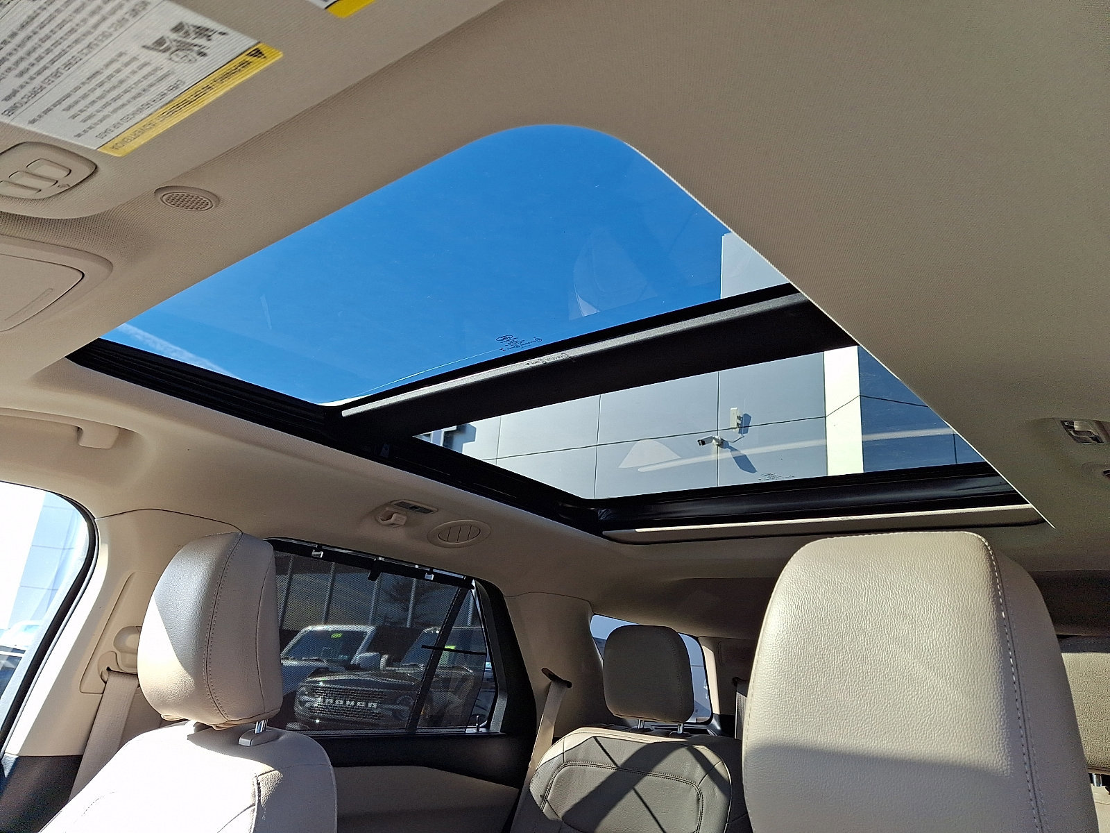 Certified 2023 Ford Explorer Limited w/ Limited Technology Package image 17