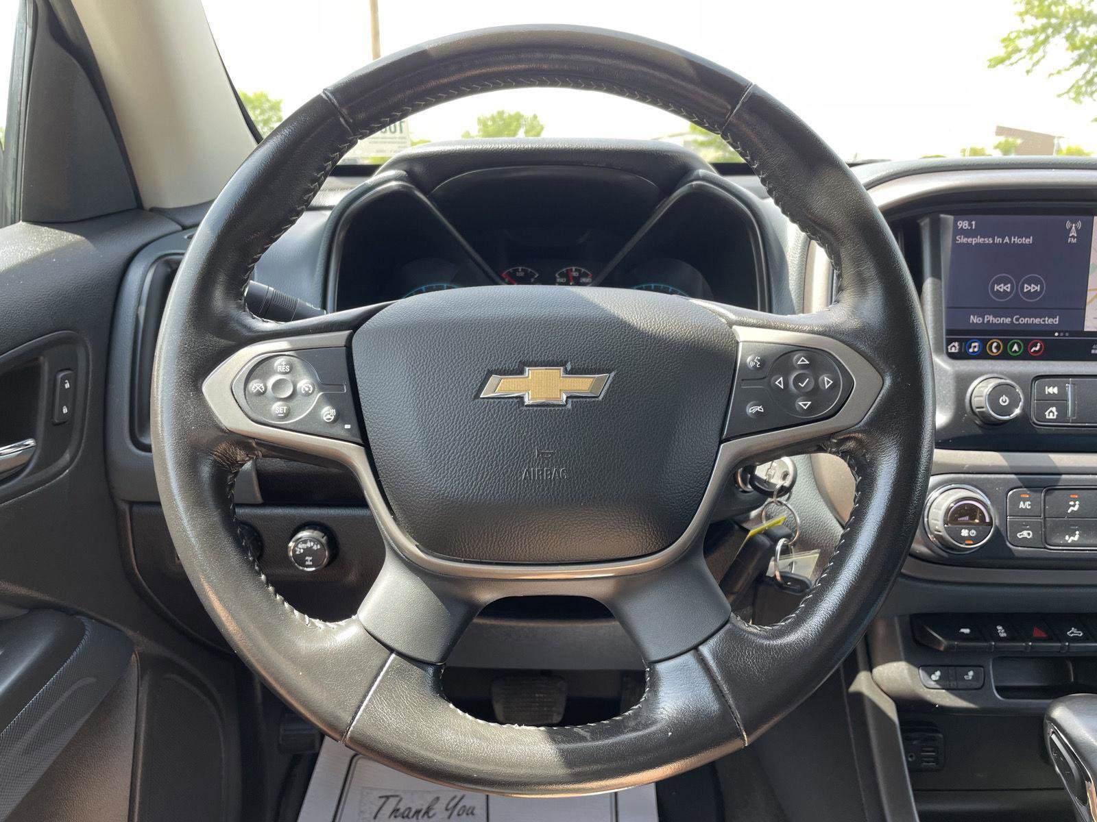 Used 2022 Chevrolet Colorado Z71 AWD/4WD image 12