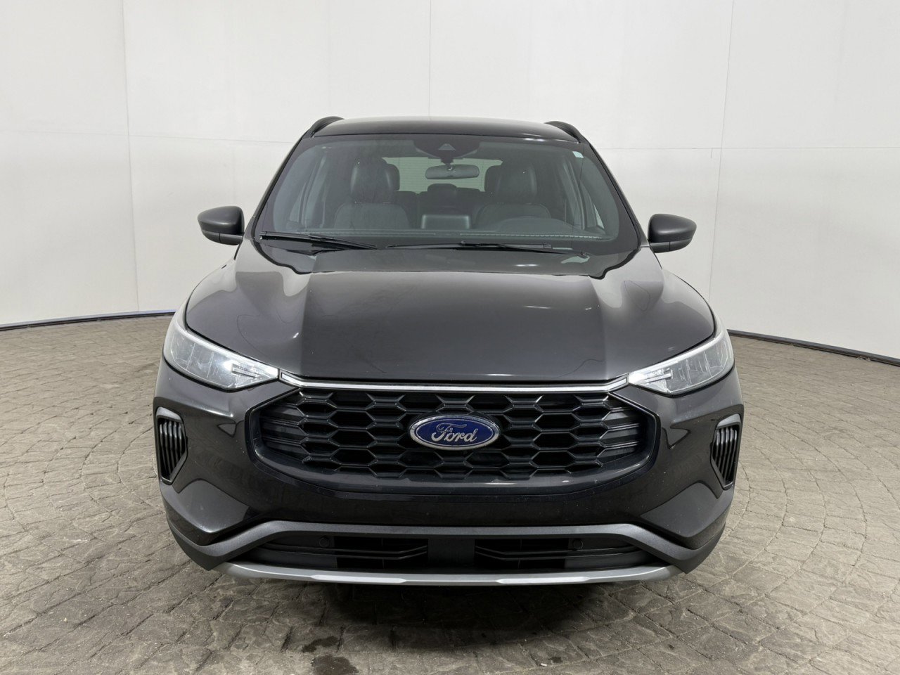 Certified 2025 Ford Escape ST-Line FWD image 2