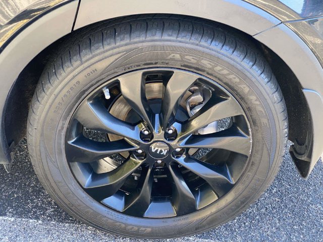 Used 2020 Kia Sorento EX FWD image 3