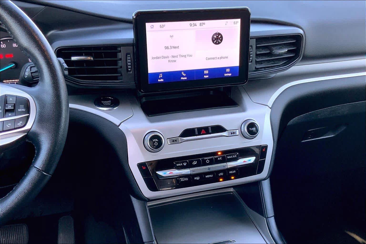 Certified 2022 Ford Explorer XLT RWD image 7