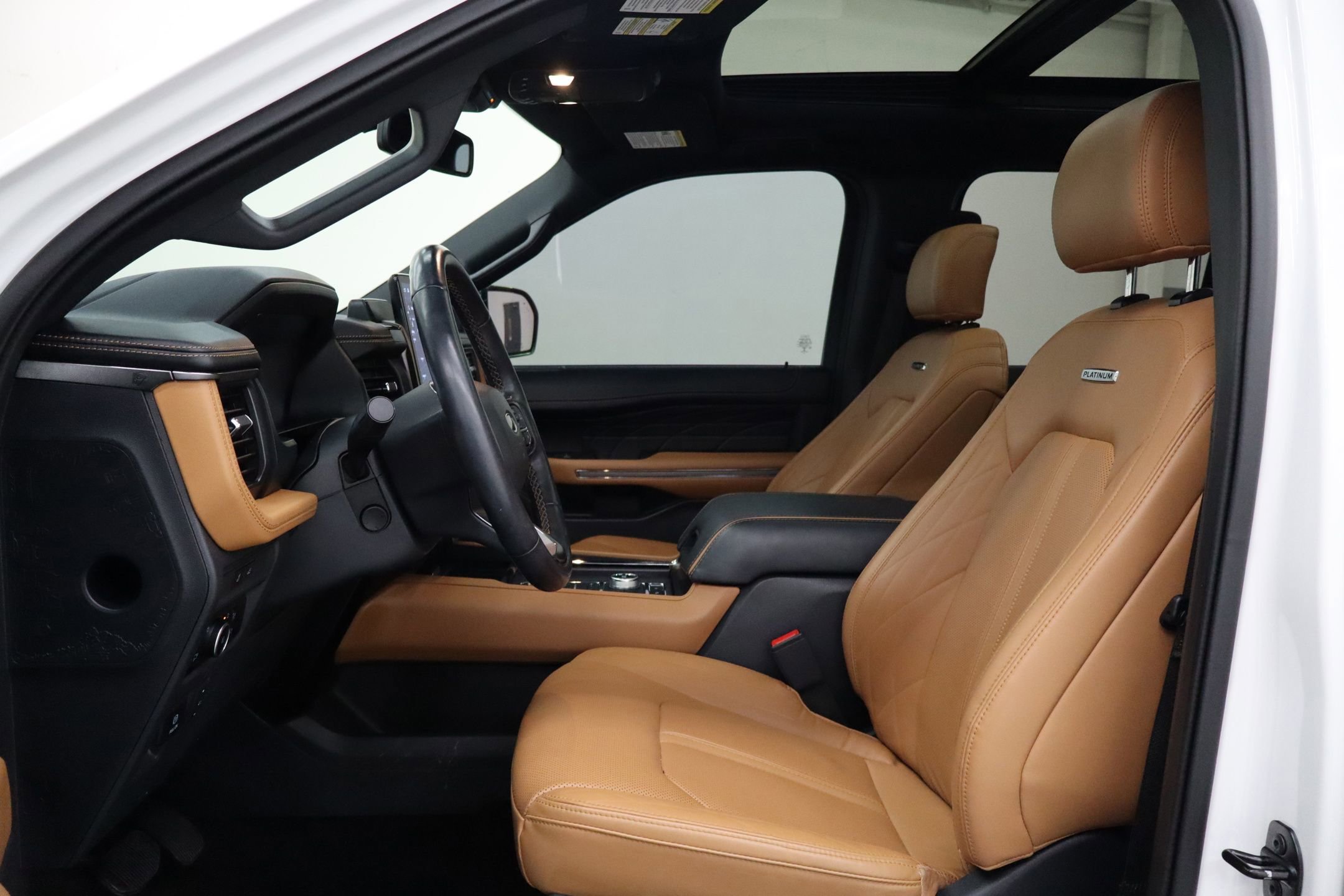 Certified 2023 Ford Expedition Platinum image 15