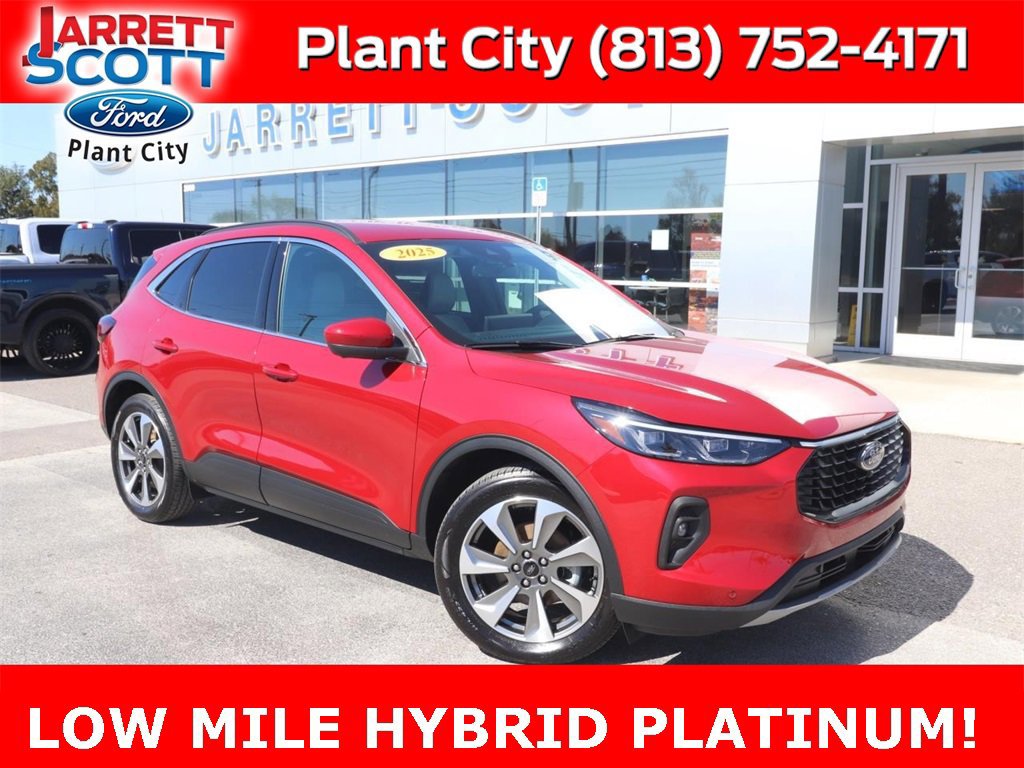 Certified 2025 Ford Escape Platinum w/ Premium Technology Package image 7