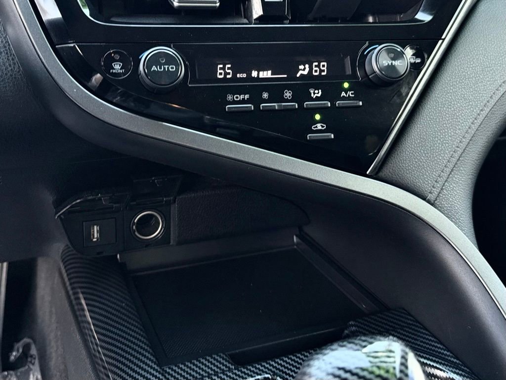 Used 2022 Toyota Camry SE w/ Convenience Package FWD image 25