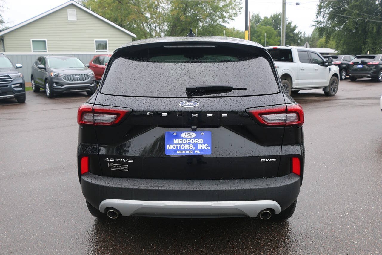 Certified 2024 Ford Escape Active AWD/4WD image 4