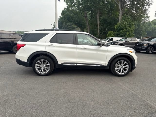 Certified 2023 Ford Explorer XLT w/ Equipment Group 202A AWD/4WD image 9