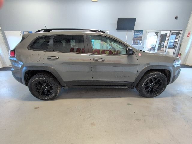 Used 2022 Jeep Cherokee Trailhawk w/ Trailhawk Elite Value Package AWD/4WD image 6