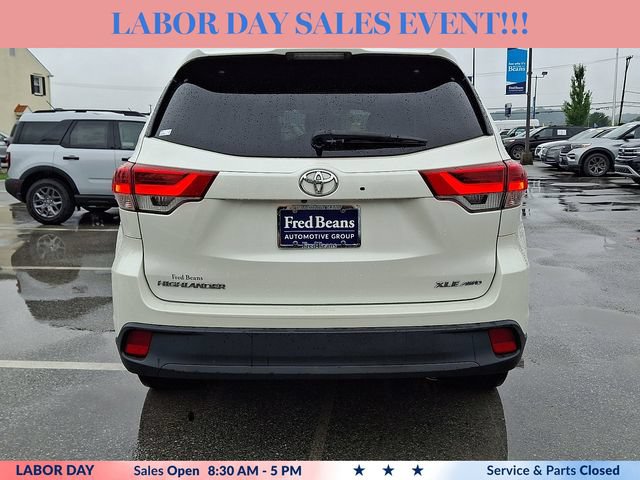 Used 2019 Toyota Highlander XLE AWD/4WD image 9
