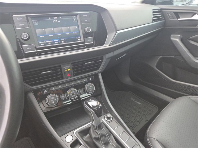 Used 2022 Volkswagen Jetta SE image 35