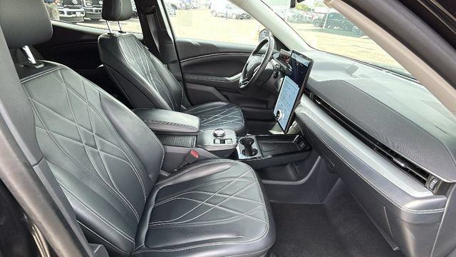 Certified 2023 Ford Mustang Mach-E Select RWD image 11