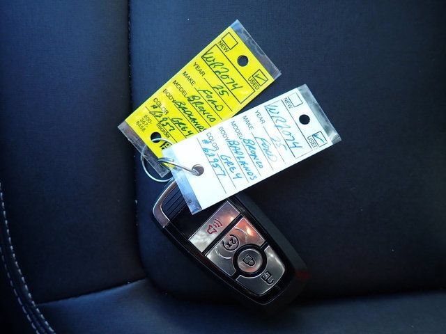 Certified 2025 Ford Bronco Badlands AWD/4WD image 31
